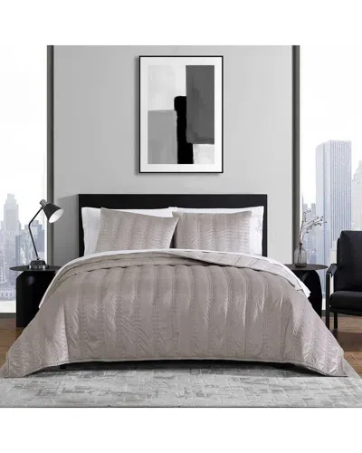 VERA WANG VERA WANG VELVET LINEAR STITCH REVERSIBLE QUILT SET