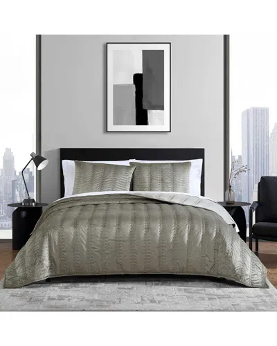 VERA WANG VERA WANG VELVET LINEAR STITCH REVERSIBLE QUILT SET