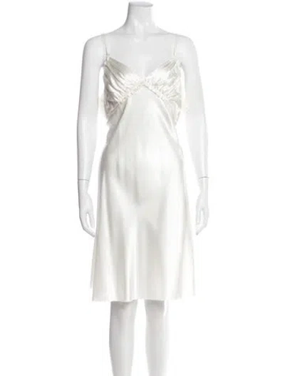 Pre-owned Vera Wang Vintage Knee-length Dress In Neutral