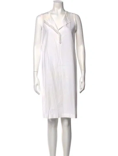 Pre-owned Vera Wang V-neck Knee-length Dress In White