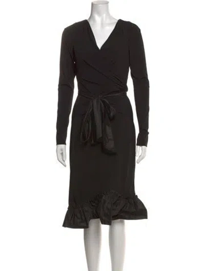 Pre-owned Vera Wang V-neck Midi Length Dress In Black