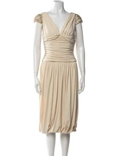 Pre-owned Vera Wang V-neck Midi Length Dress In Neutrals