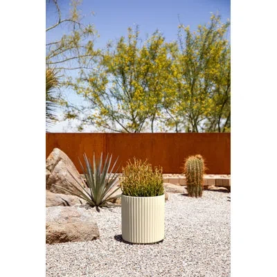 Veradek Demi Series Round Planter In Sand