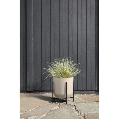 Veradek Mason Series Round Pot Planter With Drainage Holes In Sand