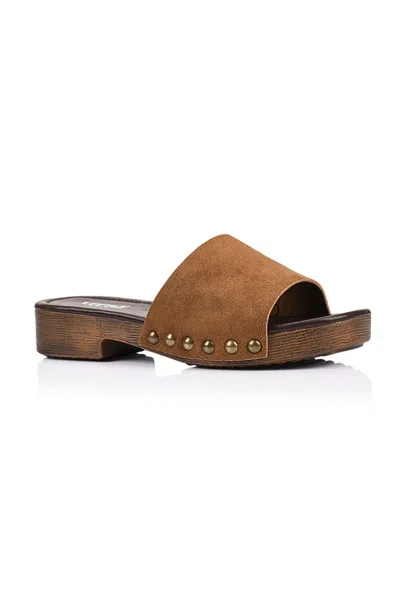 Verali Chester Clogs In Brown
