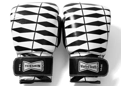 Pre-owned Verdy X Team Tenshin Glove In Black White