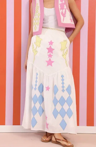 Vero Alfie Carrousel Maxi Skirt In White