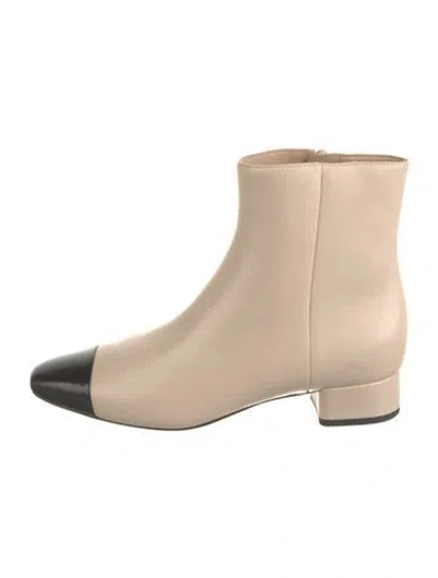 Pre-owned Veronica Beard Leather Boots In Neutral