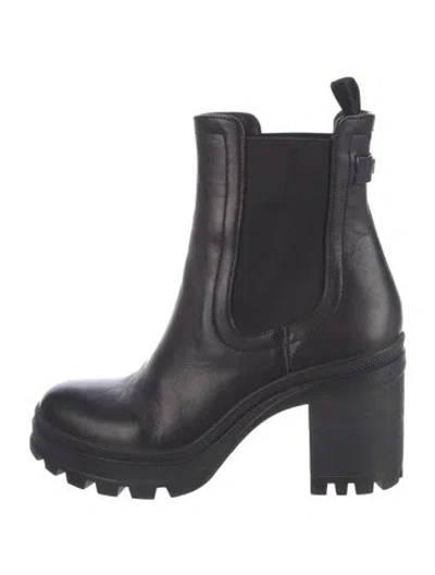 Pre-owned Veronica Beard Leather Chelsea Boots In Black