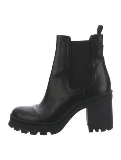 Pre-owned Veronica Beard Leather Chelsea Boots In Black