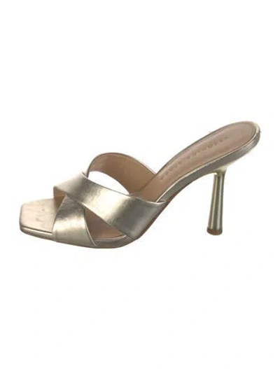 Pre-owned Veronica Beard Leather Slides