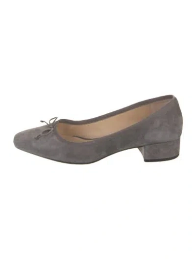 Pre-owned Veronica Beard Suede Bow Accents Pumps In Gray