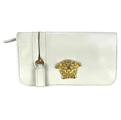 Pre-owned Versace 1990s Gianni  White Leather Gold Medusa Mini Flap Belt Bag Pouch