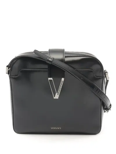 Pre-owned Versace 2000-2009s Greca Shoulder Bag In Black