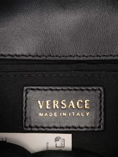 Pre-owned Versace 2000-2025 Small Quilted Nappa Medusa Chain Crossbody Bag