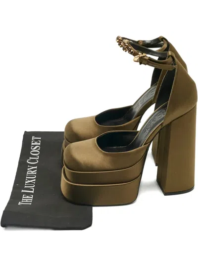 Pre-owned Versace Aevitas Platform Pumps In Green