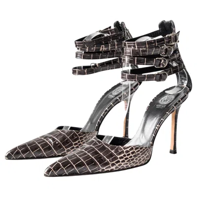 Pre-owned Versace Aw 2003 Runway Crocodile Pointed Heels Size 39 In Black