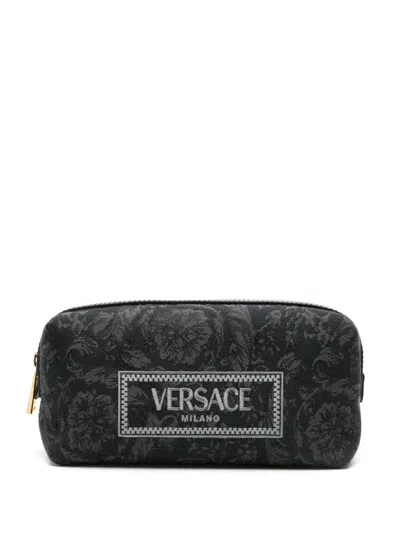 Versace Embroidered-logo Jacquard Toiletry Bag In Schwarz