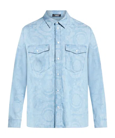 Versace Barocco-print Denim Shirt In Blau