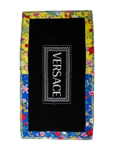 Pre-owned Versace Beach Towel In Black