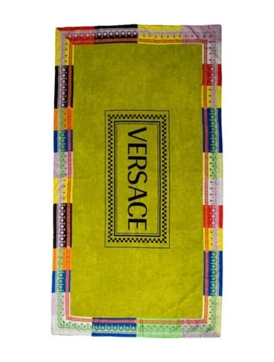 Pre-owned Versace Beach Towel In Green