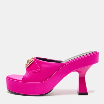 Pre-owned Versace Biggie Medusa Size 38 Fuchsia Satin Platform Slide Sandals In Pink