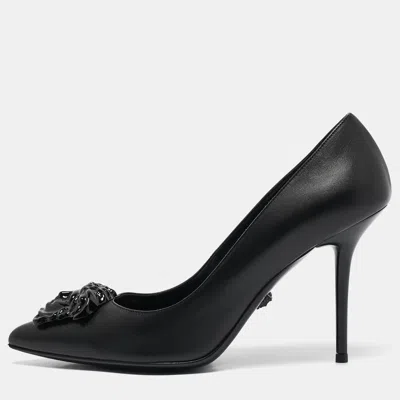 Pre-owned Versace Black Leather Medusa Pumps Size 38.5