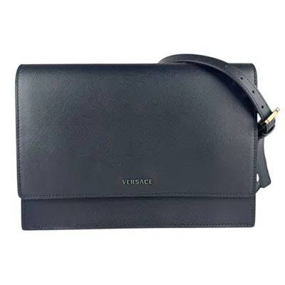 Pre-owned Versace Black Leather Shoulder Bag ()