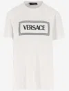 Versace Logo T-shirt In Beige