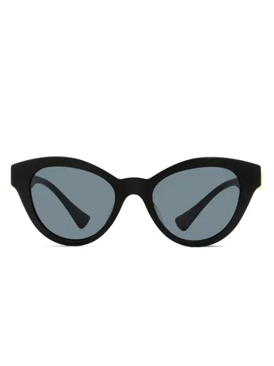 Versace Cat-eye Sunglasses In Black