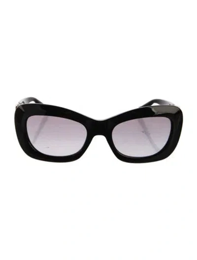 Pre-owned Versace Cat-eye Gradient Sunglasses In Black