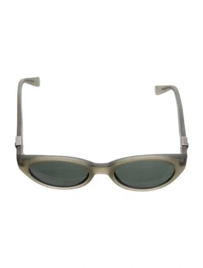 Pre-owned Versace Cat-eye Mirrored Sunglasses In Gray