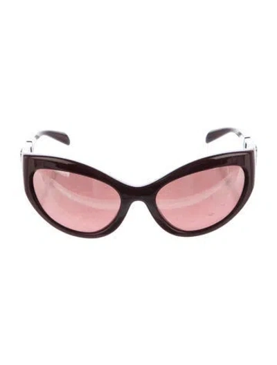Pre-owned Versace Cat-eye Tinted Sunglasses In Red