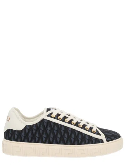 Versace Chic Women's Sneakers - Stylish And Fashionable In Black