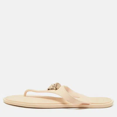 Versace Cream Rubber Alia Thong Flat Slides In Neutral