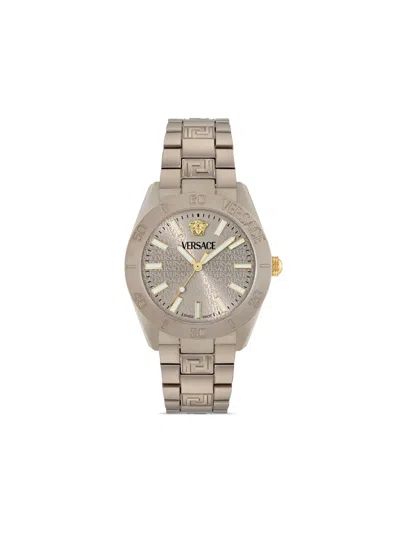 Versace Dome 42mm In Gold