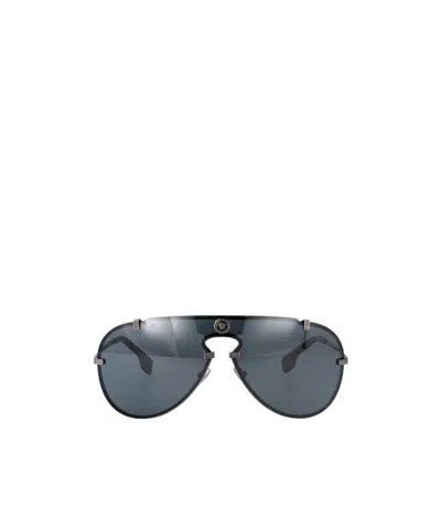 Versace Eyewear Pilot Frame Sunglasses In Blue