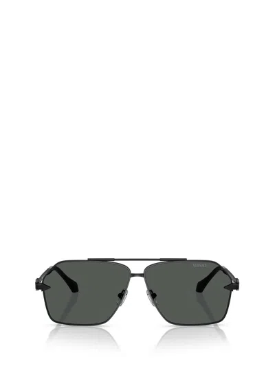 Versace 63mm Pilot Sunglasses In Matte Black