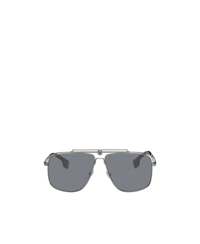 Versace Focus Logo Sunglasses In Gray