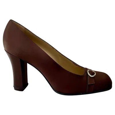 Pre-owned Versace Gianni  Satin Pumps F/w 1996 Brown Diamanté Buckle