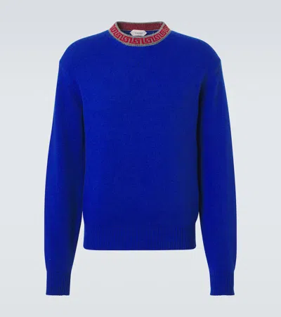Versace Greca Border Wool And Cashmere Sweater In Blau