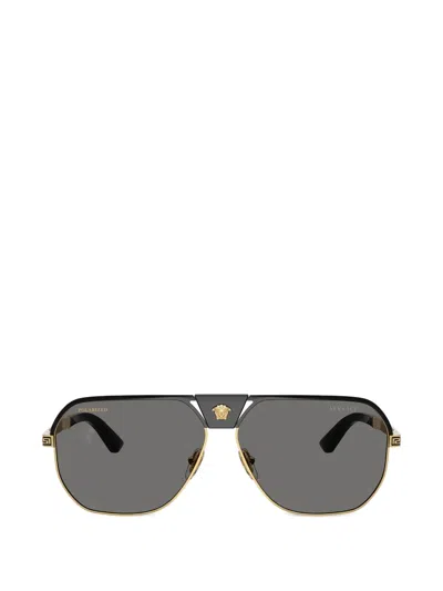 Versace Greca Flow Pilot Sunglasses In Gold