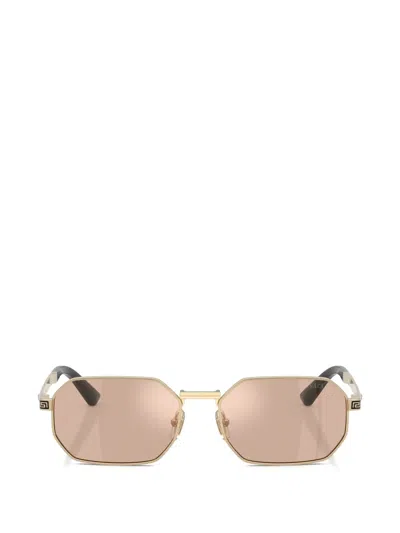 Versace Greca-detail Geometric-frame Sunglasses In Gold