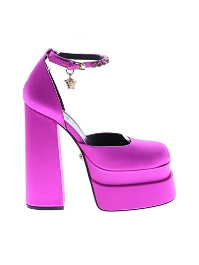 Pre-owned Versace Heels In Pink