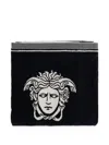 Versace Home 자카드 메두사 헤드 바스 타월 In Black