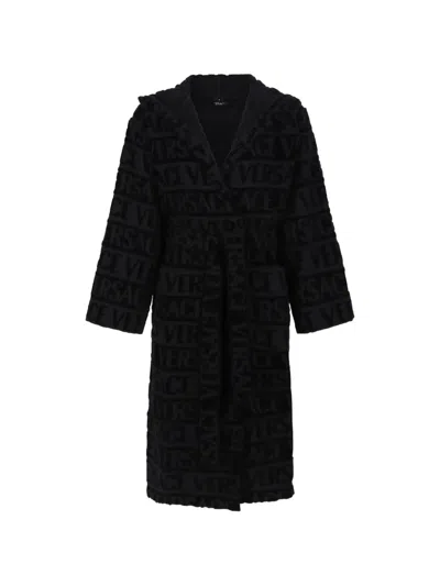 Versace Home Logo-jacquard Hooded Bathrobe In Black
