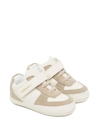 Versace Hook Loop Baby Trainers In Neutral