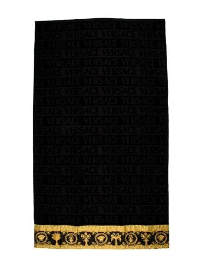 Pre-owned Versace I ♡ Baroque Bath Towel W/ Tags In Black