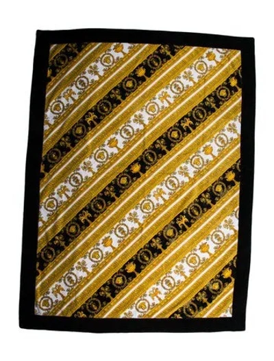 Pre-owned Versace I ♡ Baroque Beach Towel In Black