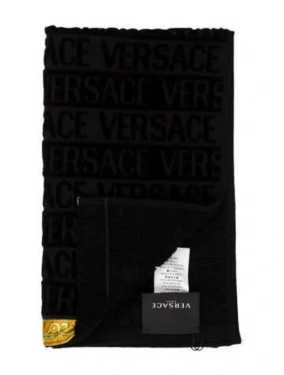 Pre-owned Versace I ♡ Baroque Hand Towel In Black